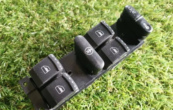 Volkswagen Golf IV Electric window control switch 1J4959857 03755000