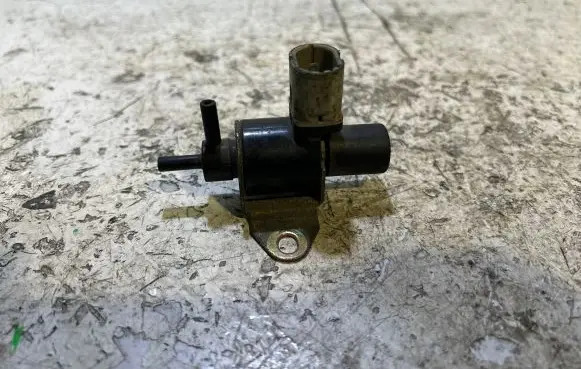 Volvo S40, V40 Turbo solenoid valve 7700875012 0703