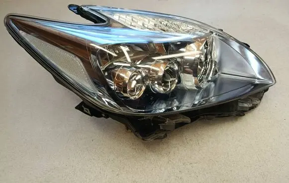 Toyota Prius (XW30) Headlight/headlamp E11005341
