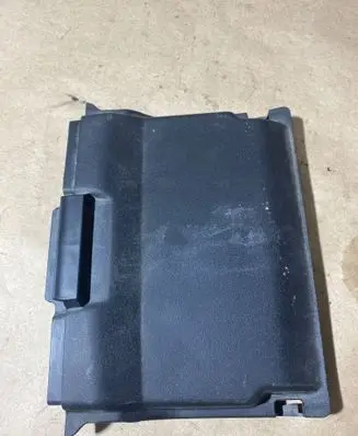 Ford Focus Battery box tray cover/lid AM5110A659BC