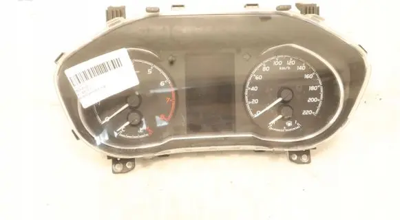 Toyota Yaris Clock 