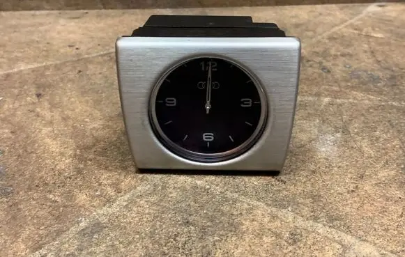 Audi A8 S8 D4 4H Clock 4H0919204H