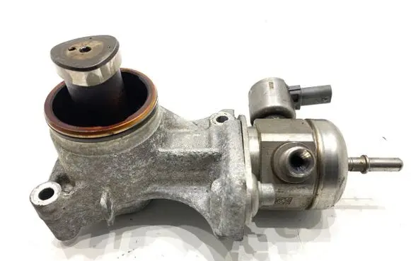 Mini Cooper Countryman R60 Fuel injection high pressure pump 8605102