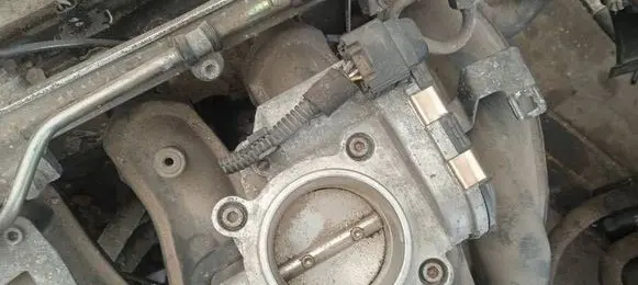 Mercedes-Benz CLK A208 C208 Throttle valve A1111410125 028075021