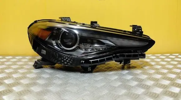 Alfa Romeo Giulia Headlight/headlamp 50558649
