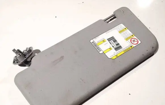 Mitsubishi Colt Sun visor