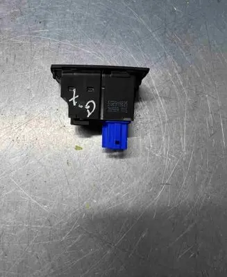 Volkswagen Golf VII Hazard light switch 5g2919225