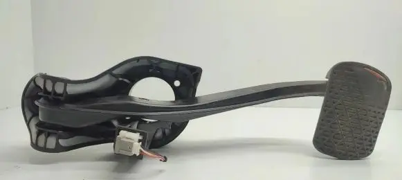 Mercedes-Benz E W212 Brake pedal A2042902001