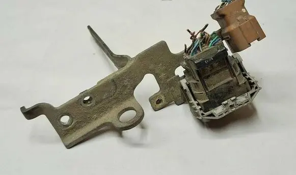 Subaru Outback other engine part 