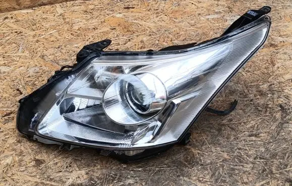 Toyota Avensis T270 Headlight/headlamp 13218 20B928 E13175