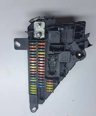 BMW 5 E60 E61 Fuse module 6906619