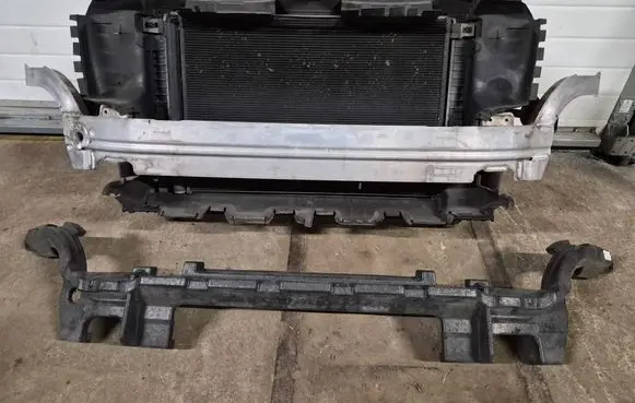 Audi SQ7 Radiator set 8W0121261AB 8W0121003D 8W0121251AD