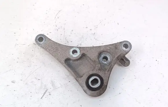 Buick Encore I Gearbox mounting bracket 95142834