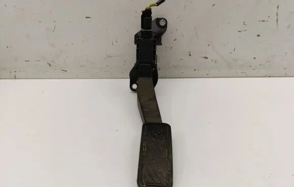 Ford Fiesta Accelerator throttle pedal H1BC9F836AC