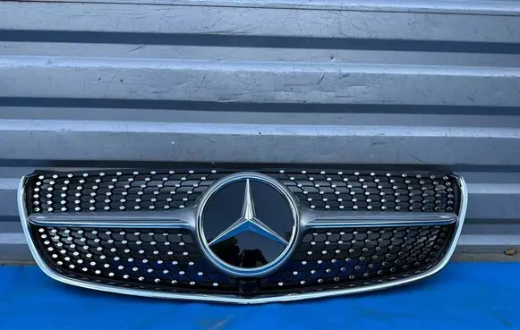 Mercedes-Benz V Class W447 Front bumper upper radiator grill A4478882300 K41057235
