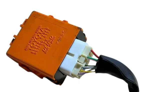 Toyota Prius (XW30) Central locking relay 8597047020 0515004171