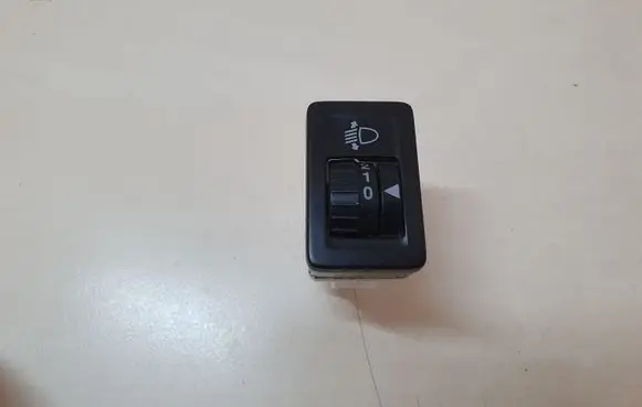 Suzuki Grand Vitara II Headlight level height control switch R23463 R2346