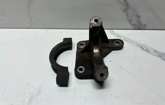 Volvo XC90 Driveshaft support bearing bracket 30735338