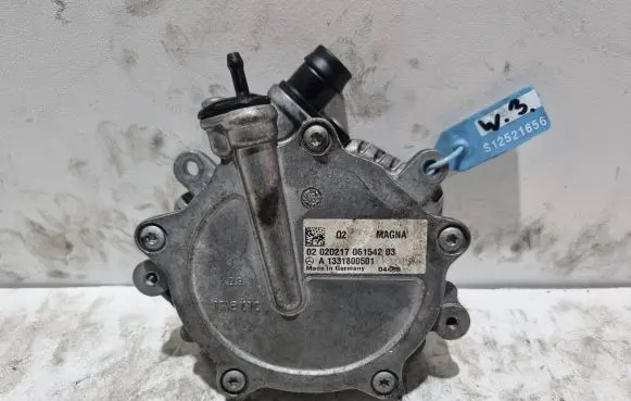 Mercedes-Benz B W245 Vacuum pump A1331800501