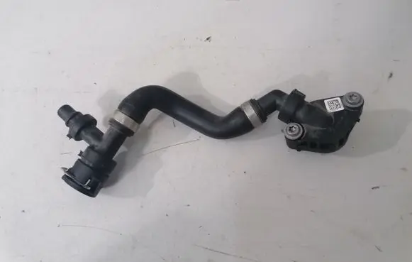 BMW X6 G06 Fuel line pipe 8698824
