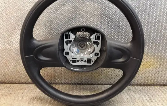 Mini One - Cooper Coupe R56 Steering wheel 2752916