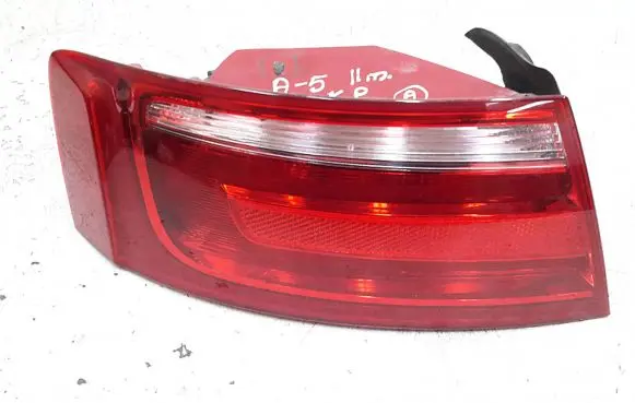 Audi A5 8T 8F Rear/tail lights 8t8945095