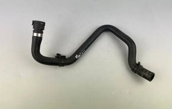 Engine coolant pipe/hose