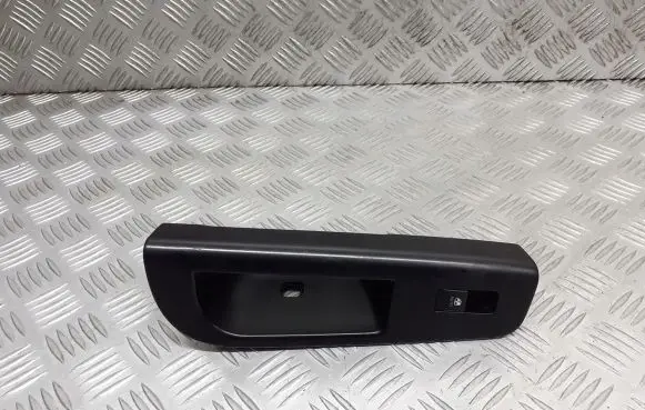 KIA Ceed Electric window control switch 82361-1H000