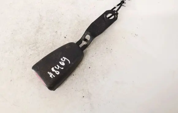 Mitsubishi Carisma Rear seatbelt buckle