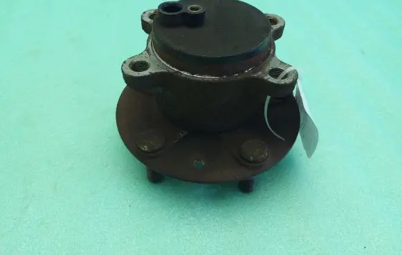 Mazda CX-3 Rear wheel hub D10E2615X K4233