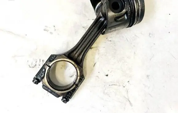 Volkswagen PASSAT B4 Piston with connecting rod