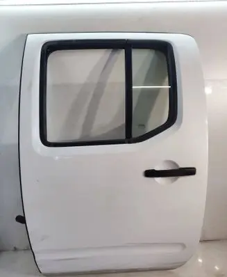 Nissan Navara Rear door