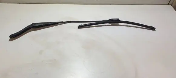 Volvo V70 Front wiper blade arm 31276003