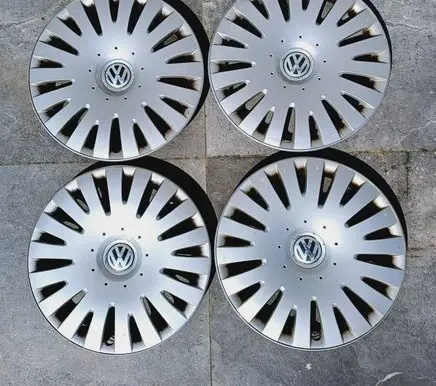 Volkswagen PASSAT B6 R16 wheel hub/cap/trim 3C0601147B