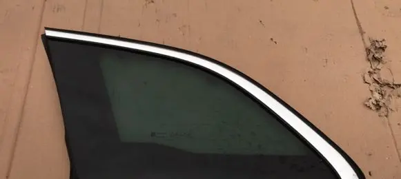 Opel Insignia A Rear side window 43R009628