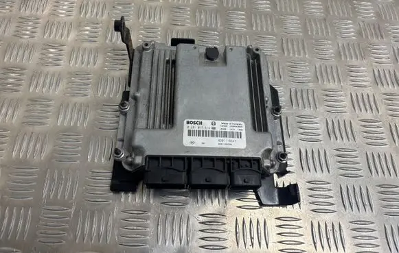 Renault Laguna III Engine control unit/module 8201119647 8201150339 0281017613