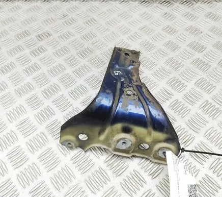 Volkswagen PASSAT CC Fender mounting bracket 3C8821142