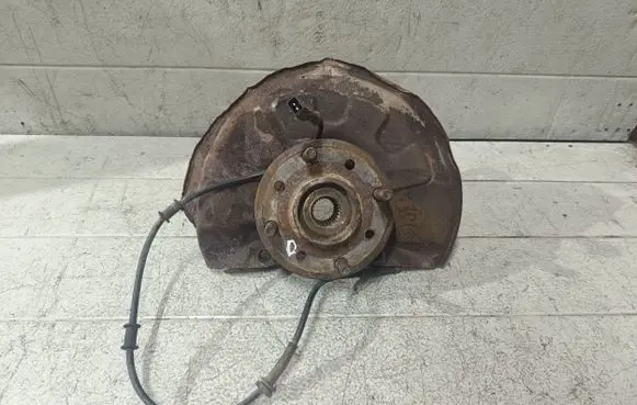 Volvo S40, V40 Front wheel hub spindle knuckle