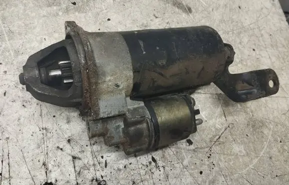 Opel Vectra C Starter motor 1005831230