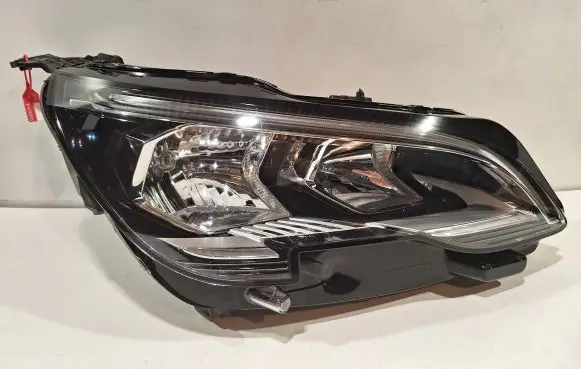 Peugeot 3008 II Headlight/headlamp 9810478080