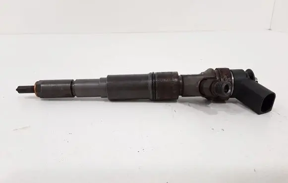BMW 5 E60 E61 Fuel injector