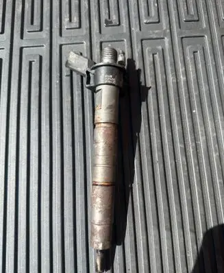 BMW 1 E81 E87 Fuel injector 0986435363