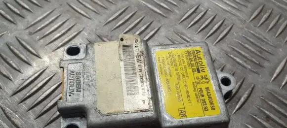 Peugeot 407 Airbag control unit/module 9643400680 550540400