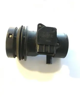 Toyota Corolla E120 E130 Mass air flow meter 2220433010