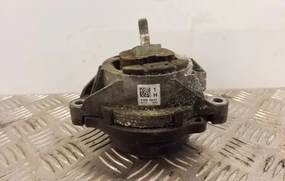 BMW 1 F20 F21 Engine mount bracket 6856183