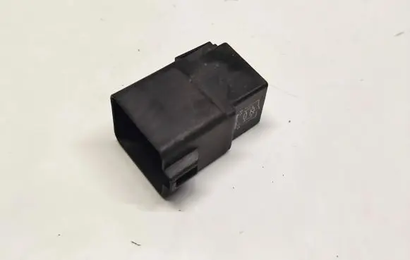 BMW X3 G01 Coolant fan relay 9207913 V23136J1004X85