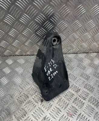 Mercedes-Benz E W213 Engine mounting bracket A6542230100