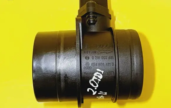 Skoda Octavia Mk2 (1Z) Mass air flow meter 074906461B 0281002461