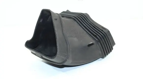 Audi A6 S6 C6 4F Air intake duct part 4F0129739B