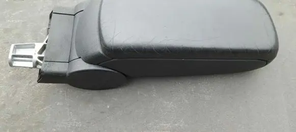 Volkswagen PASSAT B5 Armrest 3B0864207M